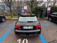 Gebraucht Audi A1 95 PS (69 kW) 2017 Schwarz Kleinwagen