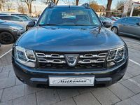 Gebraucht Dacia Duster Lauréate 114 PS (83 kW) 2015 Grau SUV