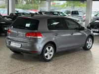 Gebraucht VW Golf VI Team 105 PS (77 kW) 2010 Grau Kleinwagen