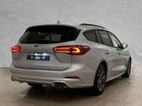 Używany Ford Focus ST-Line 155 KM (114 kW) 2025 Srebrny Sedan/Limuzyna