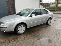 Gebraucht Ford Mondeo 120 PS (88 kW) 2002 Silber Kleinwagen