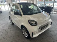 Gebraucht Smart ForTwo Coupé 60 kW (82 PS) 2022 Weiß Kleinwagen