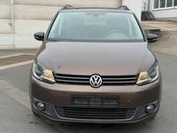Gebraucht VW Touran Match 105 PS (77 kW) 2012 Braun Van / Kleinbus