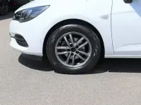 Gebraucht Opel Astra Edition 145 PS (106 kW) 2022 Schneeweiss Kleinwagen