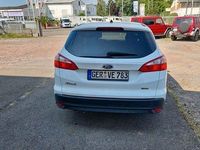 Gebraucht Ford Focus SYNC Edition 125 PS (91 kW) 2013 Weiß Limousine