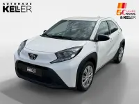 Gebraucht Toyota Aygo X Play 72 PS (52 kW) 2023 Super white 2 SUV