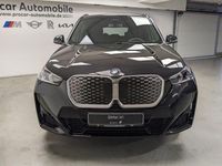 Neu BMW iX1 Comfort Edition 230 kW (313 PS) 2025 Black sapphire SUV