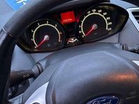 Gebraucht Ford Fiesta Trend 82 PS (60 kW) 2009 Weiß Kleinwagen