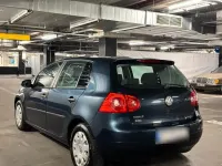 Gebraucht VW Golf V 75 PS (55 kW) 2005 Blau Kleinwagen