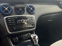 Gebraucht Mercedes A180 122 PS (89 kW) 2014 Schwarz Kleinwagen