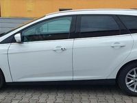 Gebraucht Ford Focus Champions Edition 116 PS (85 kW) 2012 Weiß Kombi