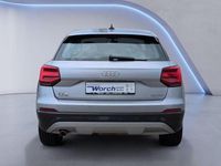 Gebraucht Audi Q2 Design 132 PS (97 kW) 2019 Silber SUV