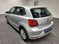 Gebraucht VW Polo Comfortline 90 PS (66 kW) 2016 Silber Kleinwagen