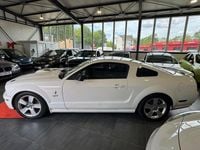 Gebraucht Ford Mustang 305 PS (224 kW) 2007 Weiß Coupé