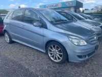 Gebraucht Mercedes B200 140 PS (102 kW) 2007 Silber Van / Kleinbus