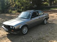 Gebraucht BMW 325 171 PS (125 kW) 1987 Grau Coupé