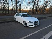 Gebraucht Audi A4 Design 120 PS (88 kW) 2013 Weiß Kombi