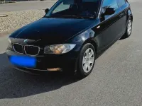 Gebraucht BMW 318 143 PS (105 kW) 2011 Schwarz Limousine
