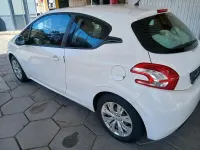 Gebraucht Peugeot 208 85 PS (62 kW) 2012 Weiß Kleinwagen