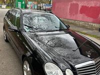 Gebraucht Mercedes E220 Avantgarde 170 PS (125 kW) 2008 Schwarz Limousine