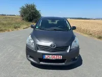 Gebraucht Toyota Verso 126 PS (92 kW) 2012 Grau Van / Kleinbus