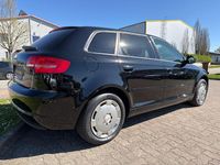 Gebraucht Audi A3 Attraction 105 PS (77 kW) 2014 Schwarz Limousine