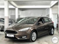 Gebraucht Ford Focus 125 PS (91 kW) 2016 Braun Limousine