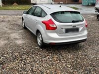 Second-hand Ford Focus 125 CP (91 kW) 2012 Argintiu Berlinǎ