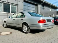 Gebraucht Mercedes E320 Elegance 224 PS (164 kW) 1999 Brillantsilber  metalliclack Limousine