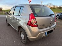 Gebraucht Dacia Sandero Basis 75 PS (55 kW) 2009 Grau Limousine