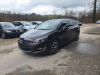Gebraucht Opel Astra Innovation 165 PS (121 kW) 2013 Rot Kombi