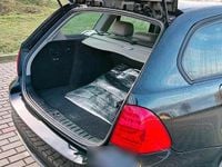 Gebraucht BMW 320 184 PS (135 kW) 2011 Kombi