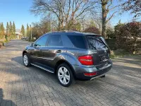 Gebraucht Mercedes ML350 231 PS (169 kW) 2011 Grau SUV