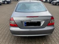 Gebraucht Mercedes E220 170 PS (125 kW) 2009 Grau Limousine