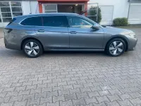 Gebraucht VW Passat Elegance 150 PS (110 kW) 2025 Grau Kombi
