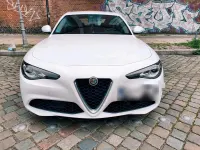 Second-hand Alfa Romeo Giulia 150 CP (110 kW) 2016 Alb Berlinǎ