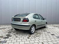 Gebraucht Renault Mégane 90 PS (66 kW) 1998 Grün Limousine