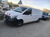 Usado Mercedes Vito 115 HP (84 kW) 2015 Branco Van