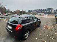 Gebraucht Kia Ceed 90 PS (66 kW) 2011 Schwarz Kleinwagen