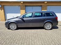 Gebraucht Opel Astra Edition 116 PS (85 kW) 2010 Silber Kombi