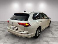 Gebraucht VW Golf VIII Move 150 PS (110 kW) 2024 Ivory silver metallic Kombi