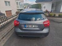 Gebraucht Mercedes A180 Urban 122 PS (89 kW) 2013 Grau Limousine