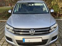 Gebraucht VW Tiguan 122 PS (89 kW) 2012 Silber SUV
