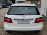 Gebraucht Mercedes E250 AMG 204 PS (150 kW) 2010 Calcitweiss  unilack Kombi