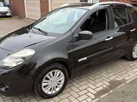 Gebraucht Renault Clio GrandTour Dynamique 101 PS (74 kW) 2011 Perlmuttschwarz Kombi