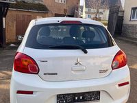 Gebraucht Mitsubishi Space Star 71 PS (52 kW) 2017 Weiß Kleinwagen