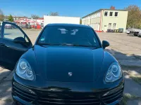 Second-hand Porsche Cayenne 245 CP (180 kW) 2013 Negru SUV