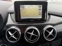 Gebraucht Mercedes B180 122 PS (89 kW) 2014 Silber Van / Kleinbus