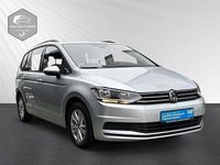 Gebraucht VW Touran 122 PS (89 kW) 2023 Silber Van / Kleinbus