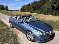Gebraucht Mercedes E250 Avantgarde 204 PS (150 kW) 2010 Blau Cabrio